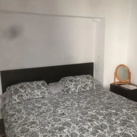 Alojamento de Acomodação e Pequeno-almoço Casa Grande Alcalá la Real